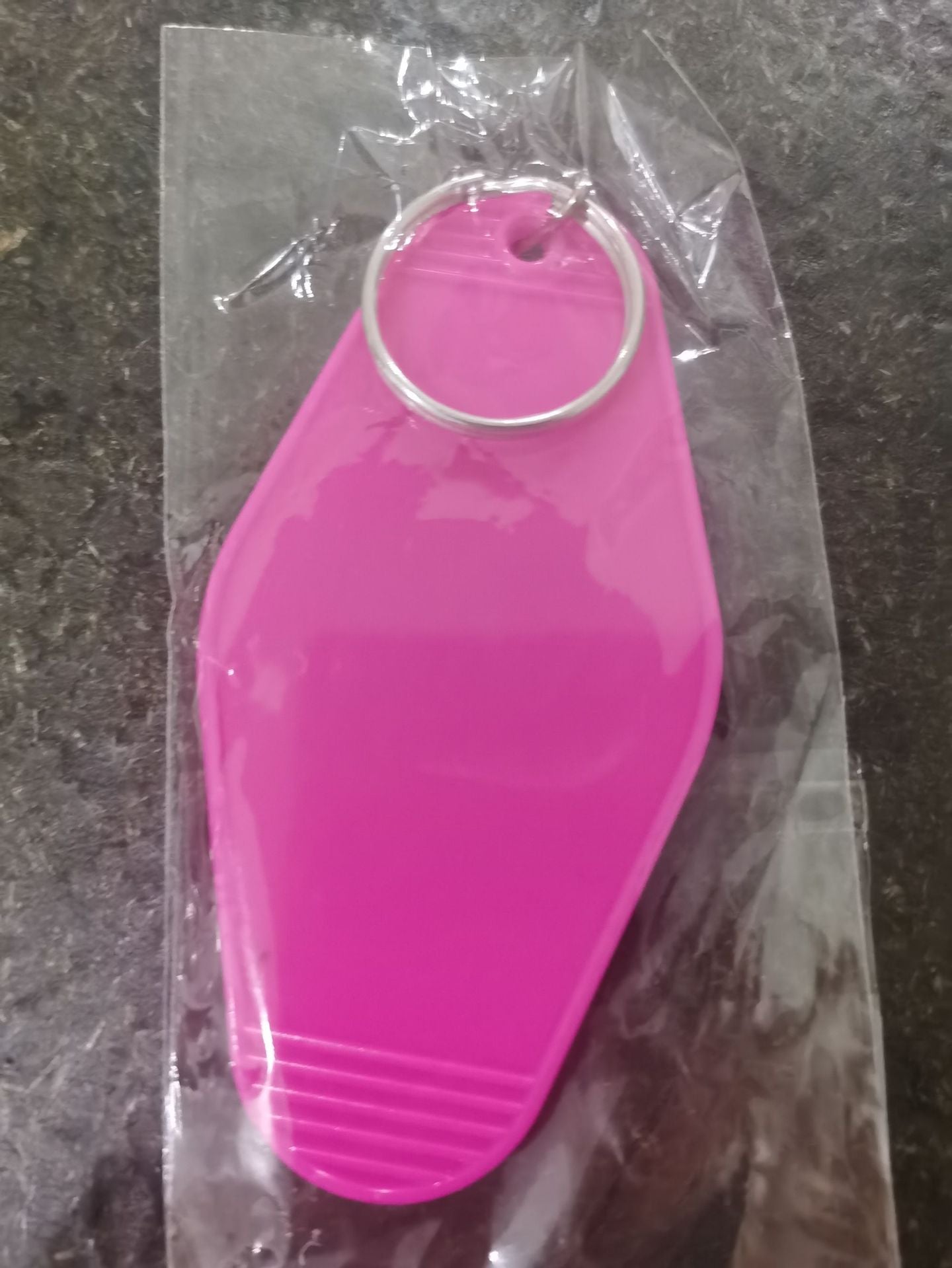 Wholesale Plastic Luggage Tag Retro Motel Number Tag Diamond Hotel Room Card Keychain